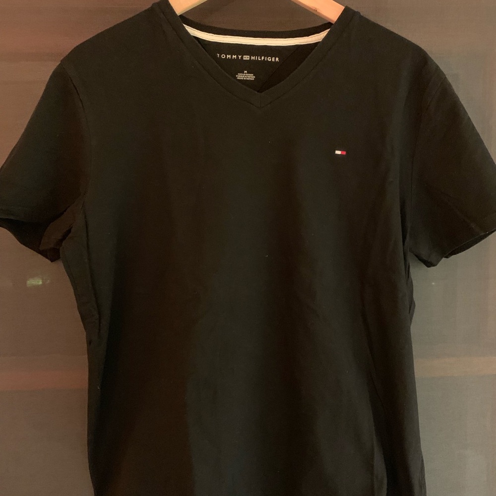 Tommy Hilfiger Men’s Black Logo Tee. Size Medium.